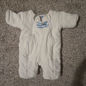 Merlin's Magic Sleepsuit Sz Large Yelloq